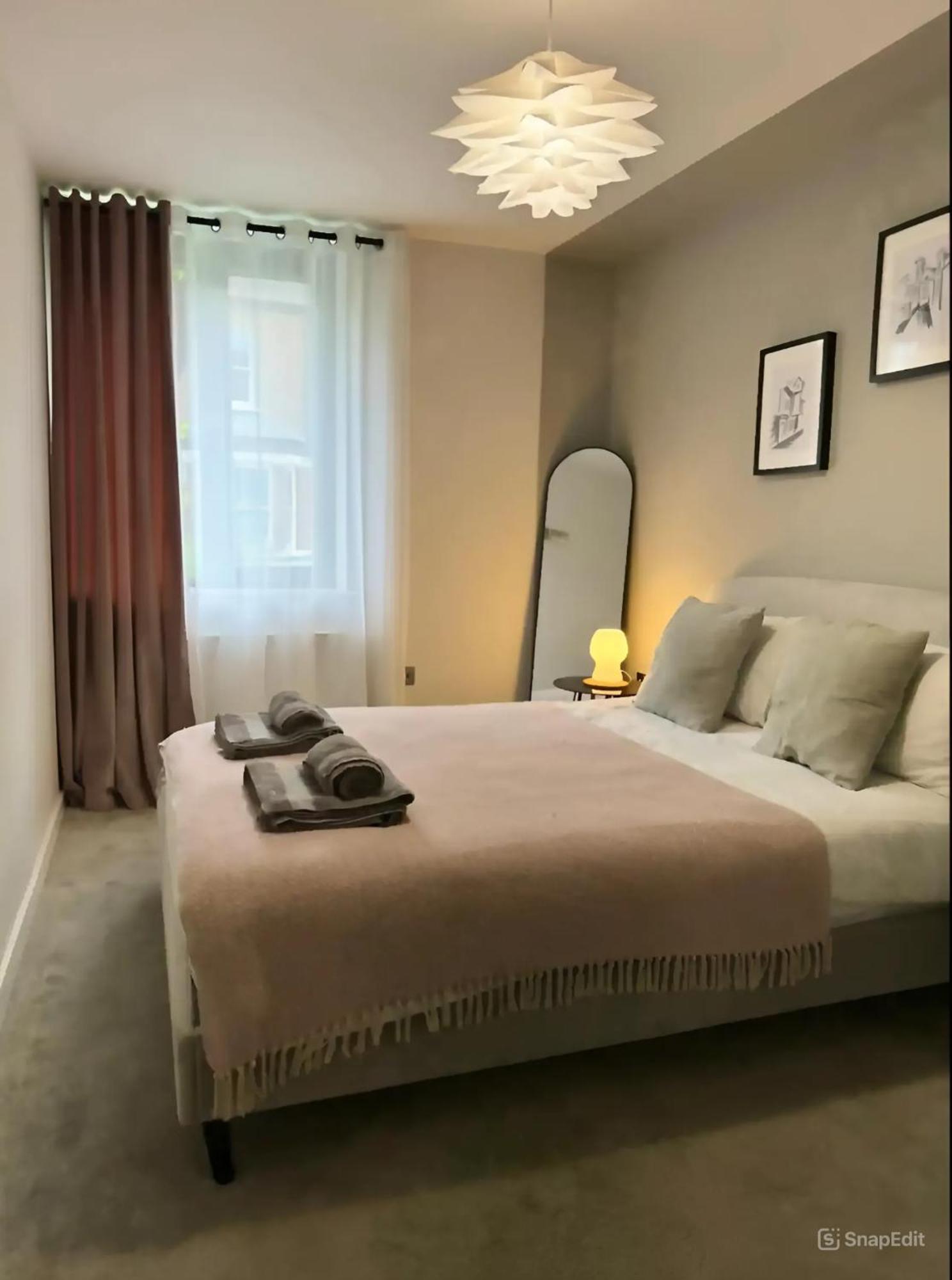 Modern Apartment In Central Quiet York With Free Parking - Contemporary New Building Dış mekan fotoğraf